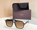 TOM FORD Sunglasses MODEL TF884 SIZE 60-18-140