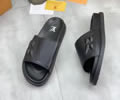 LOUIS VUITTON Men Slippers best quality